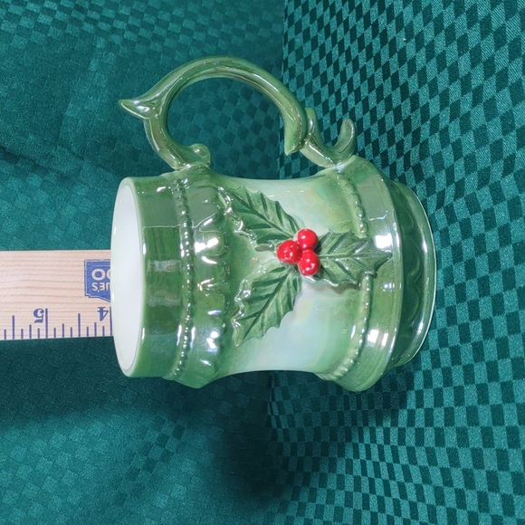 Vintage Norcrest Iridescent Holly Mug - Picture 6 of 7